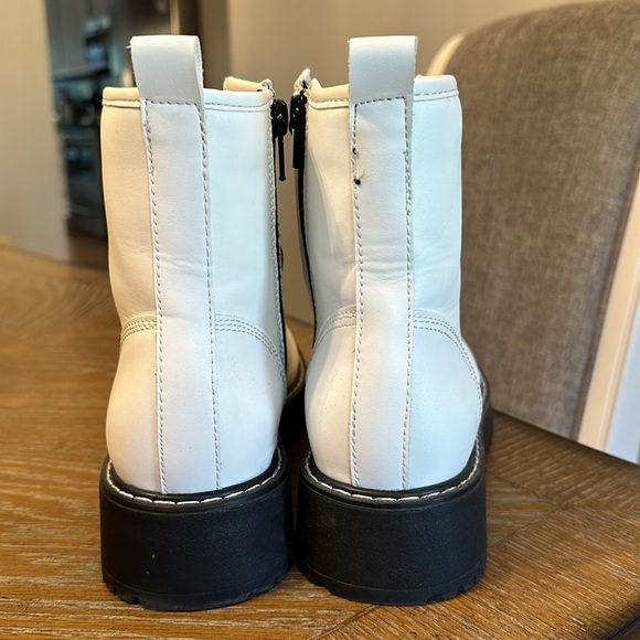 Madden Girl White Boots - Picture 3 of 4